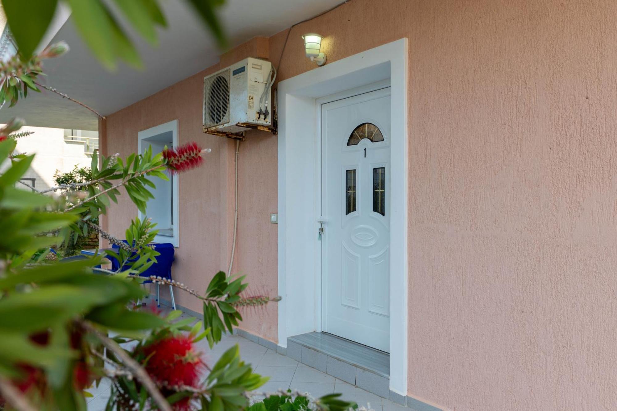 Villa Sunny Ksamil Exterior photo
